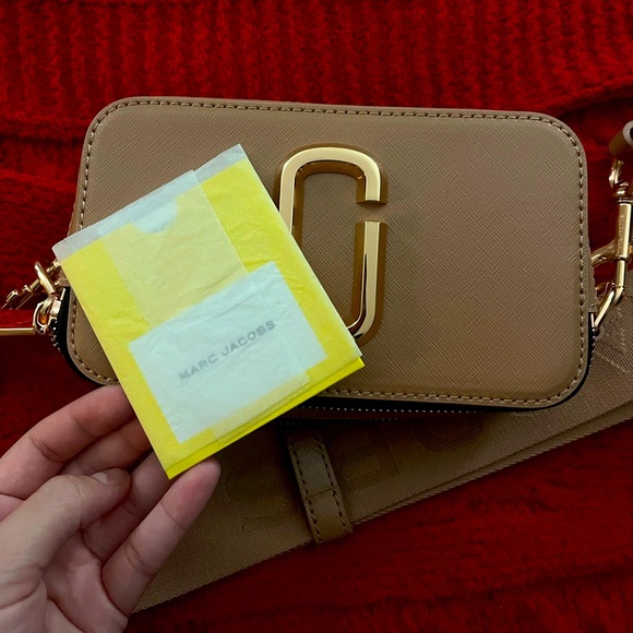 Marc Jacob’s (Rare) Nano Snapshot Charm Bag - Picture 6 of 8
